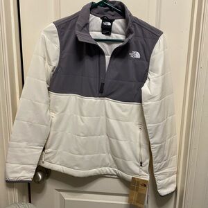 North Face women’s quarter zip pullover